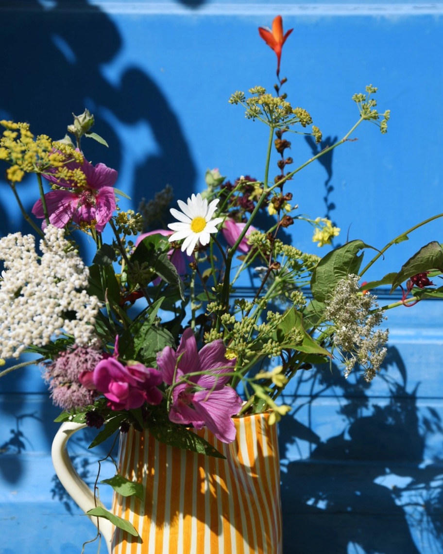 Krug VACANZA gelb-weiß gestreift Bild 3