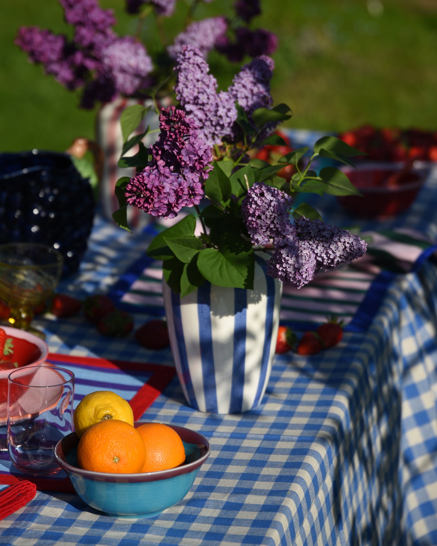 Vase FUNKY FLOWER blau gestreift Bild 3