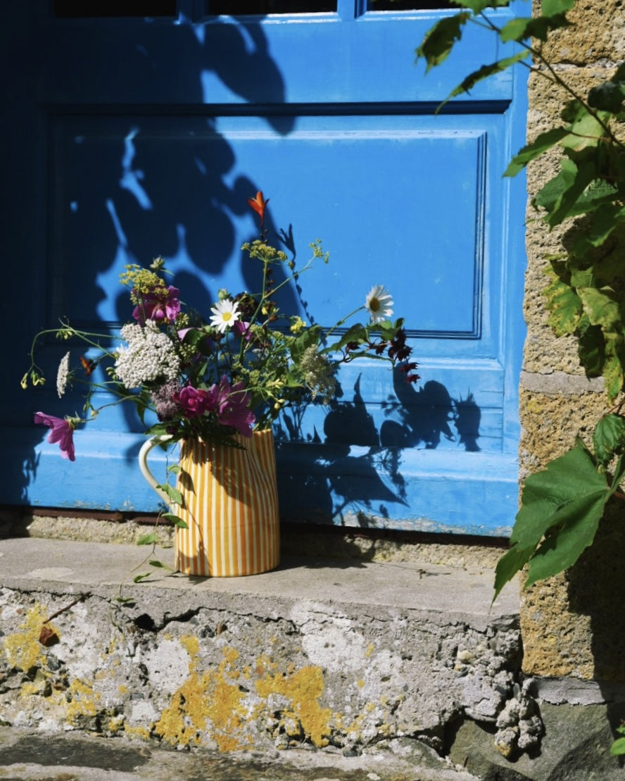 Krug VACANZA gelb-weiß gestreift Bild 1